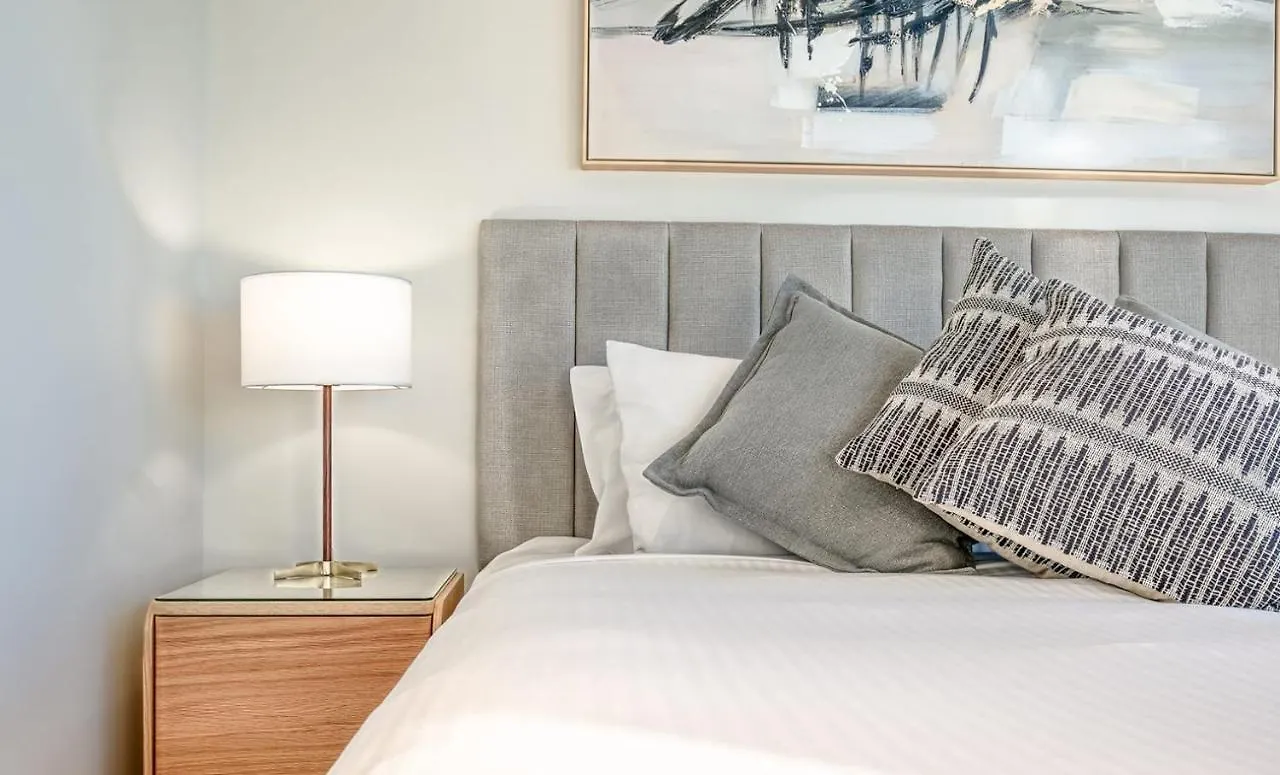 Encore Broadbeach - Official Gold Coast Australia